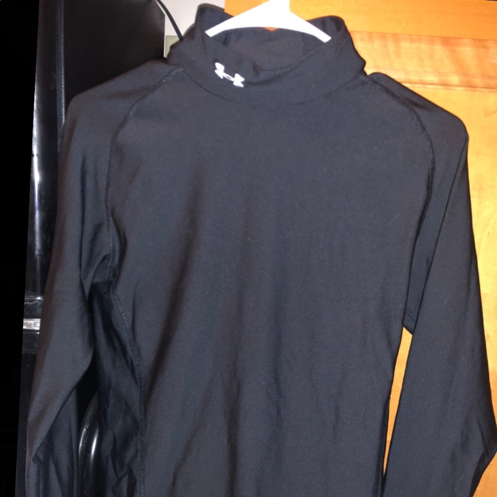 Black womens UA long sleeve size large